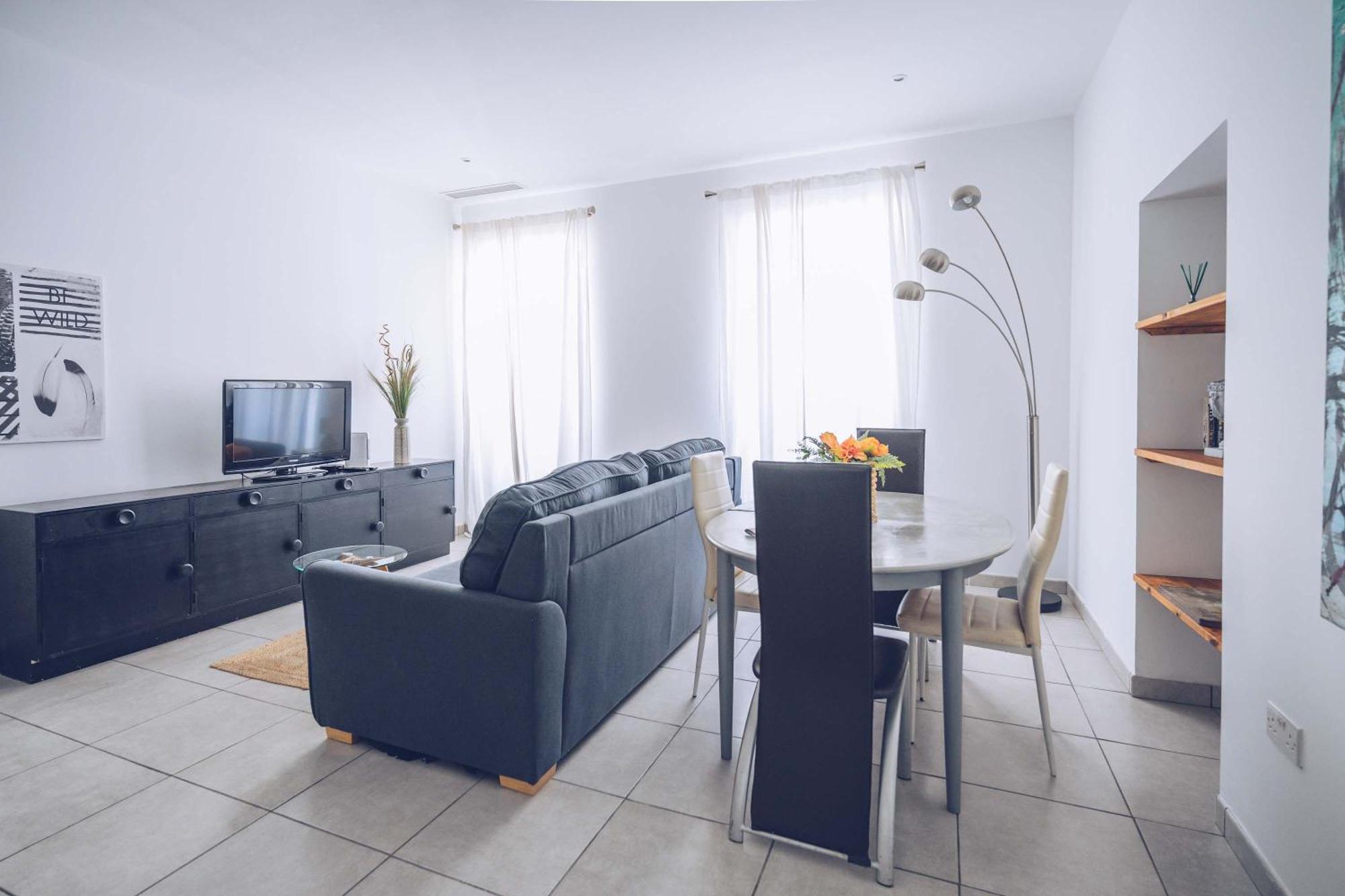 2Br In The Zoko Contemporary And Convenient Apartment ยิบรอลตาร์ ภายนอก รูปภาพ